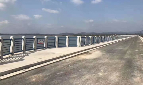 浙江湖州泗安水庫護(hù)欄